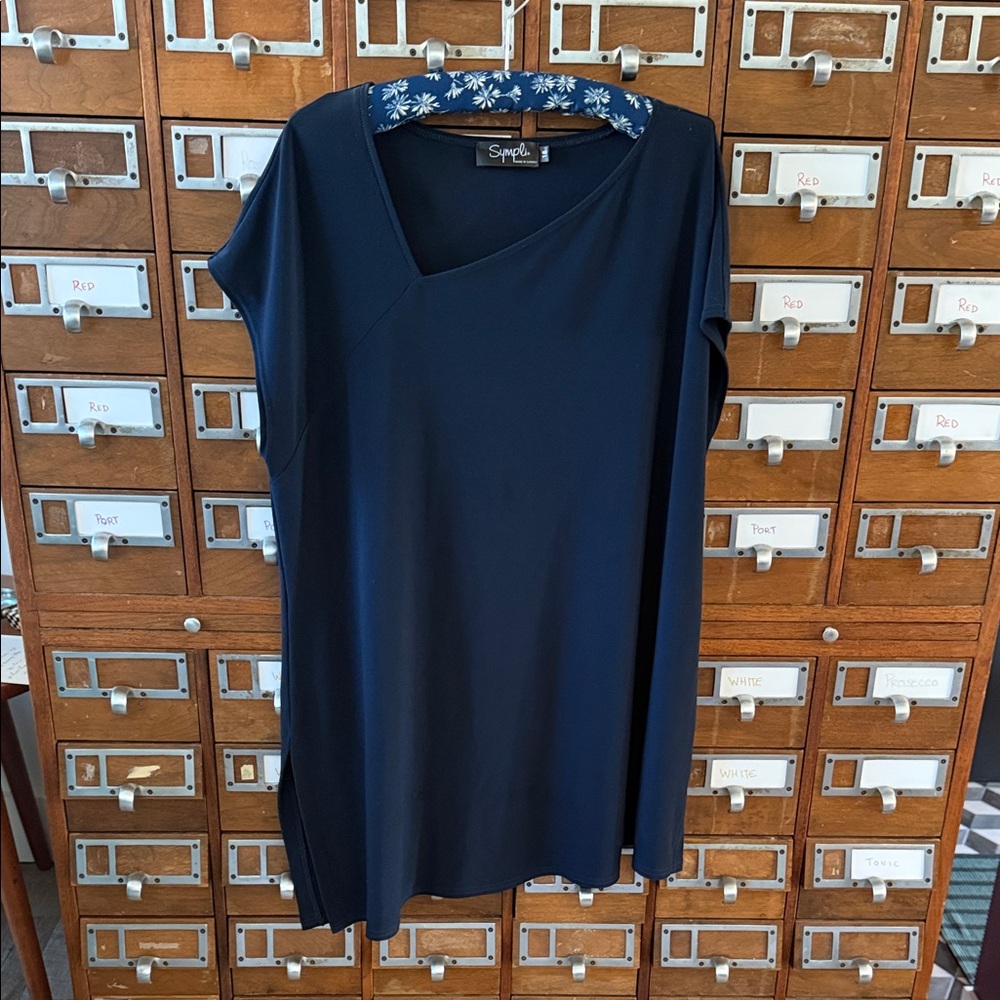 Sympli Navy Blue Asymmetric Tunic Top Size 18 Made in Canada